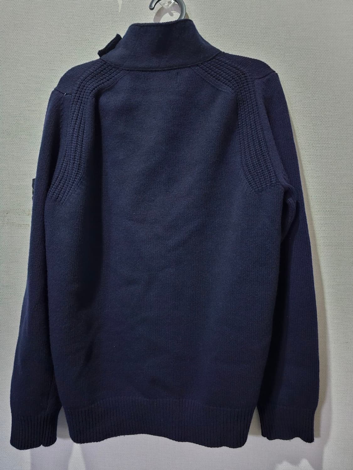 정품 스톤아일랜드 21FW 와펜 버튼 가디건 95 / M 상품이미지5