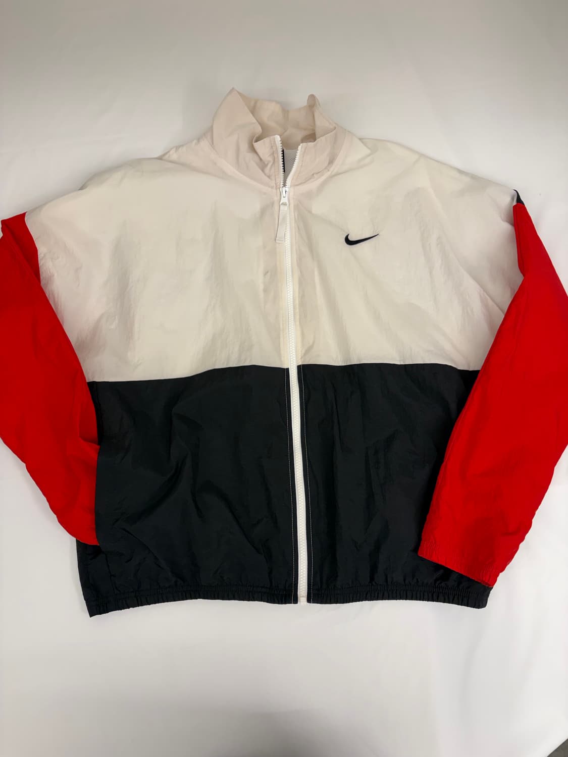 [L] 나이키 바람막이 자켓 화이트/블랙/레드 상품이미지1