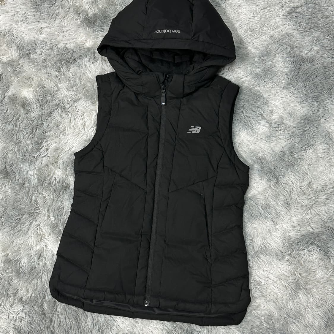 뉴발란스 오리털 후드 패딩조끼 m 상품이미지1