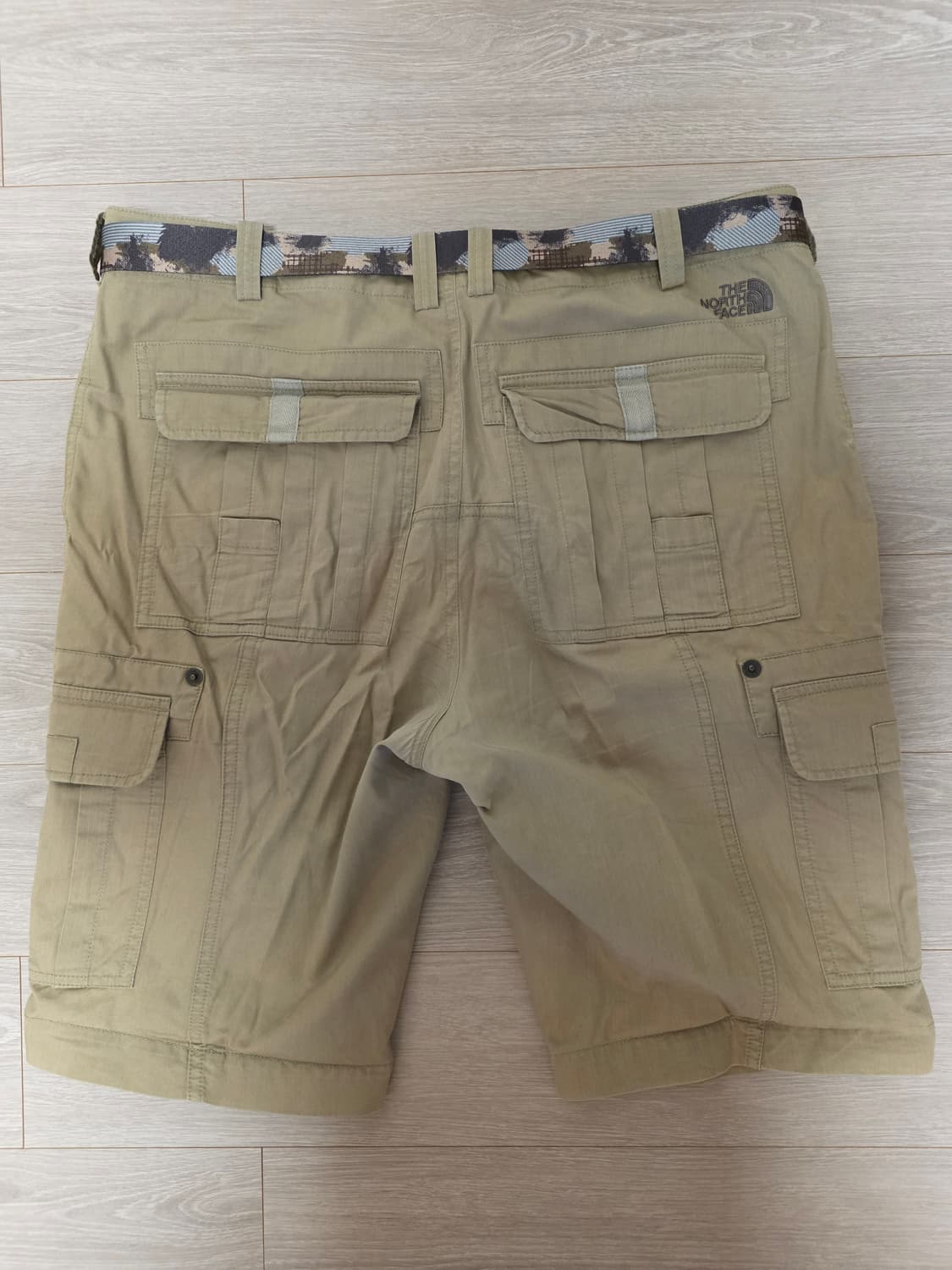 노스페이스 반바지 Beige 90 (XL)

 상품이미지2