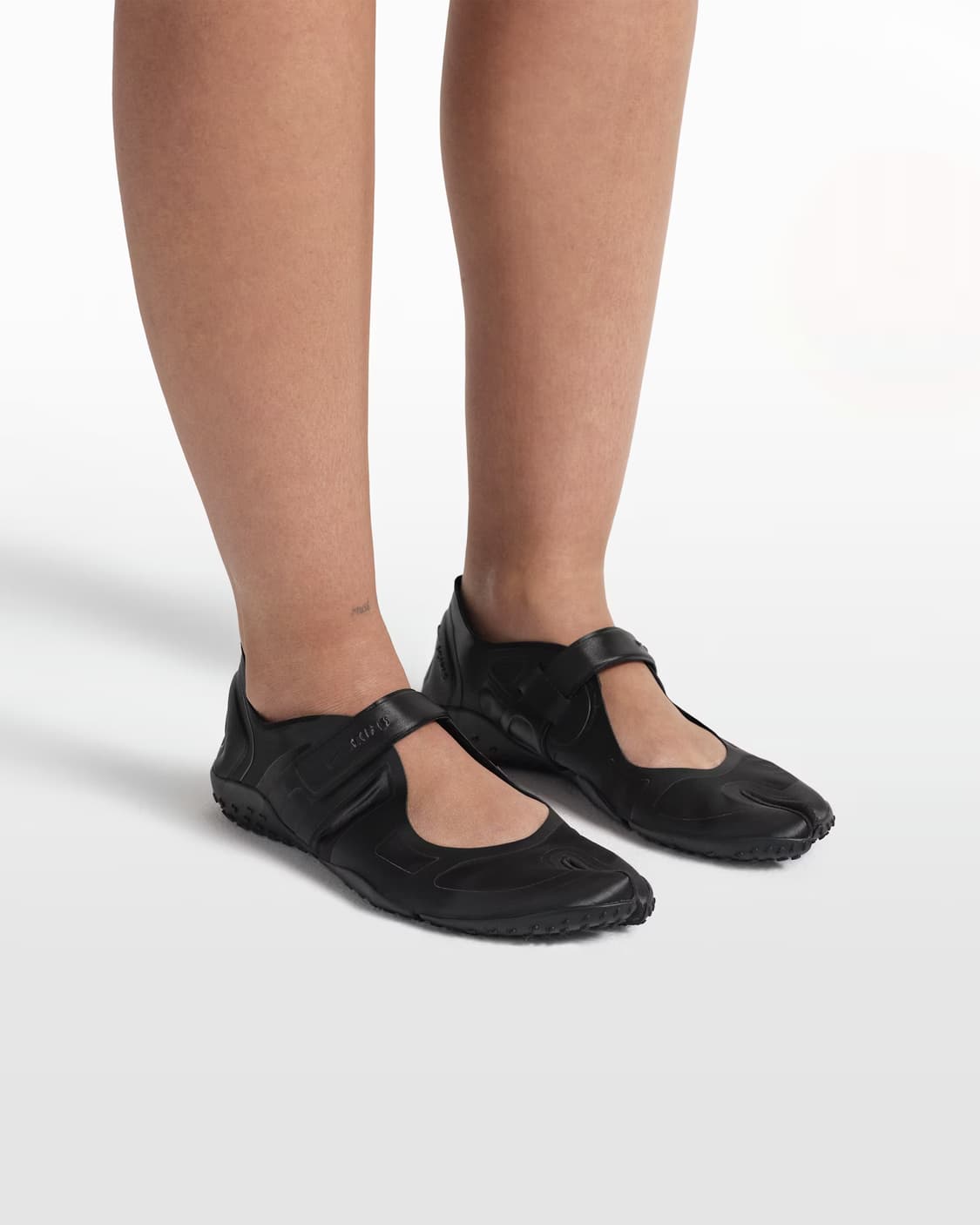 [NIKExSKIMS] 나이키스킴스 리프트 새틴 240 새상품 판매 상품이미지6