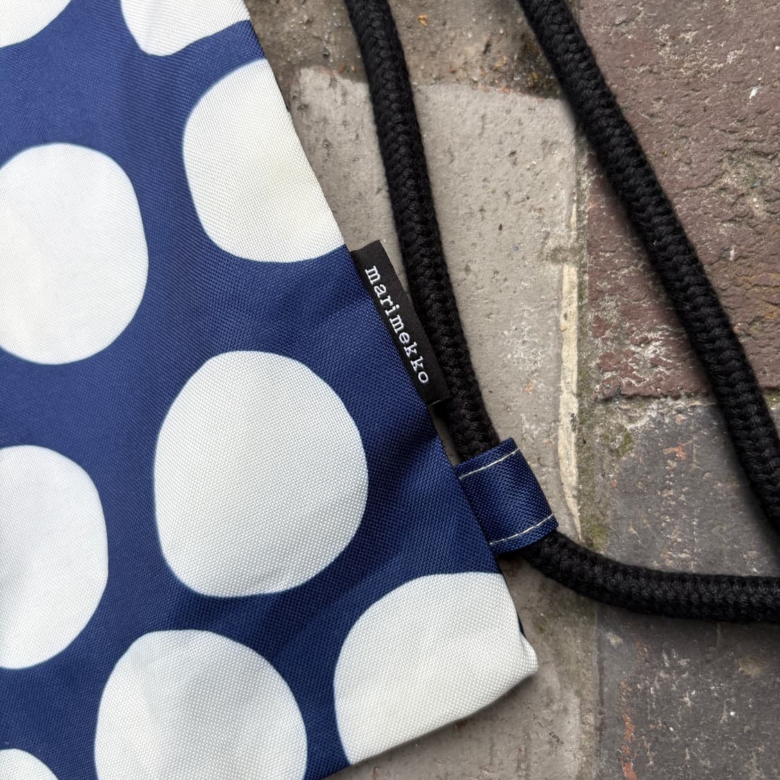 Marimekko 마리메코 x 유니클로 땡땡이 도트 짐색 가방 (새상품) 상품이미지3