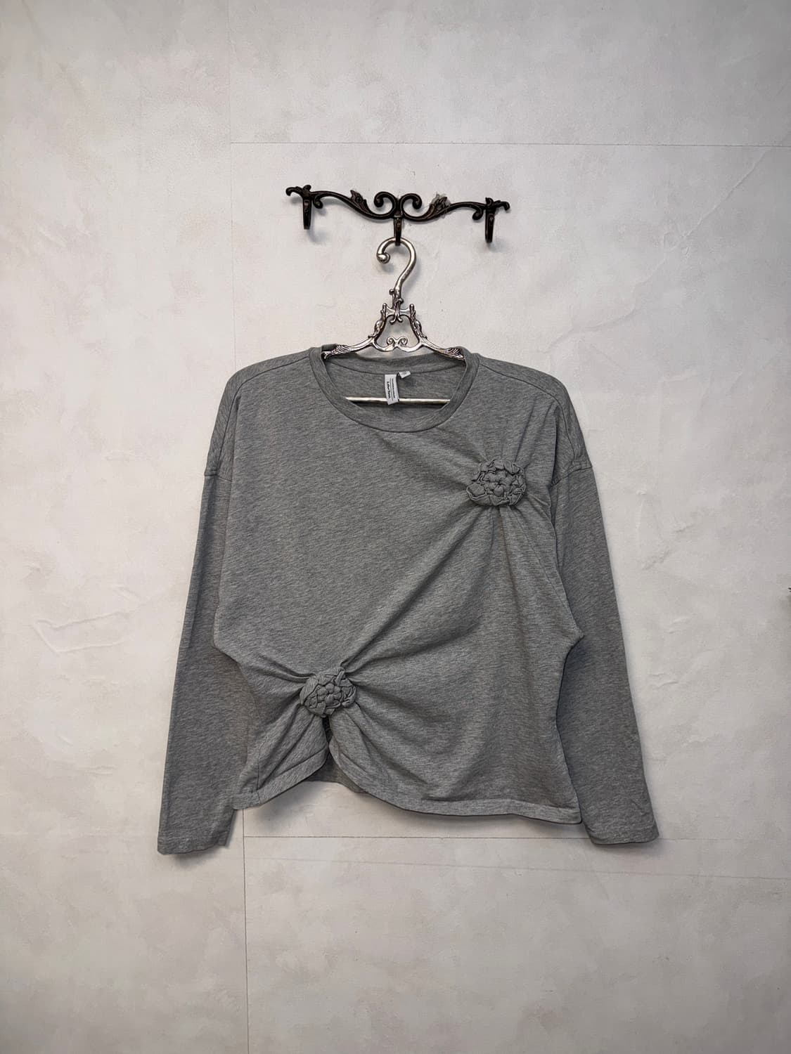 & Other Stories floral appliqué top grey 상품이미지5