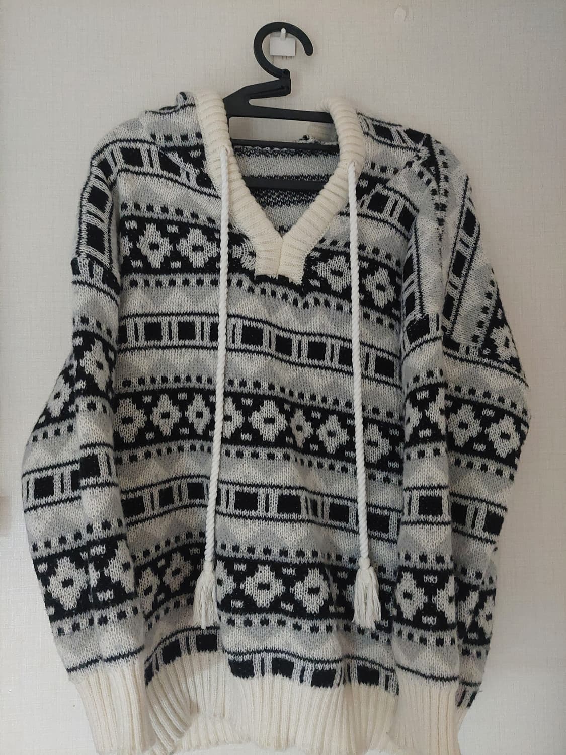 애니원모어 스노우 벌룬 후드니트 상품이미지4