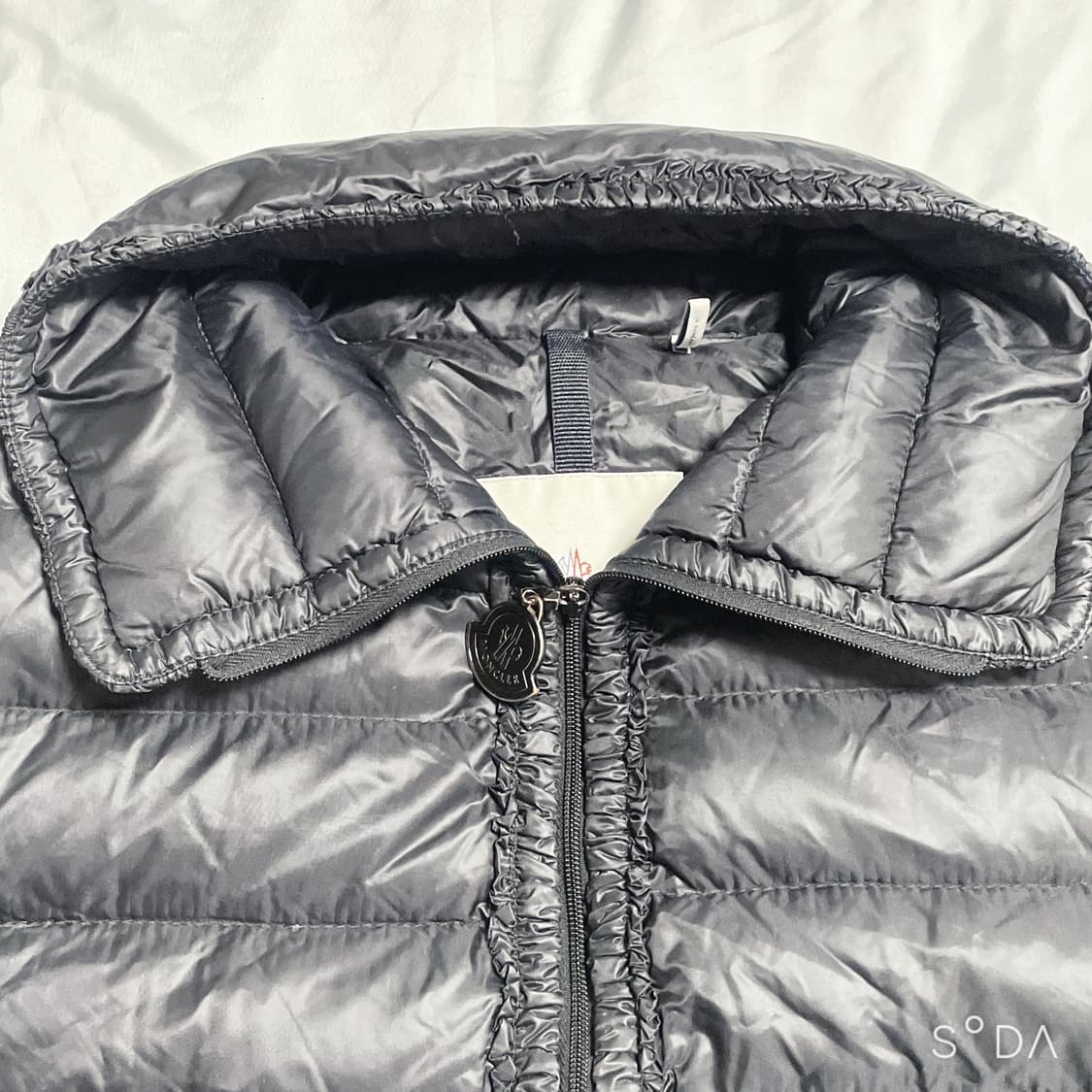 몽클레어 여성 경량 롱패딩 블랙 1사이즈(정) 상품이미지8