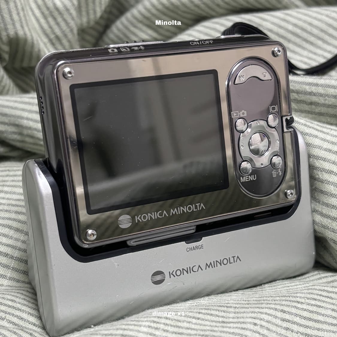 풀박 | Minolta dimage x1 silver (mirror) 상품이미지1