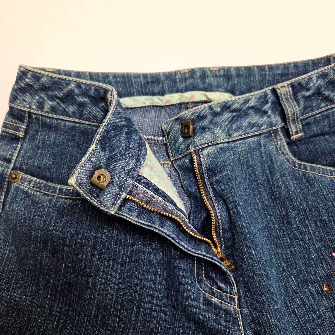 y2k 큐빅 프린지 리본 부츠컷 데님 Bow&Crystal Jeans 상품이미지7