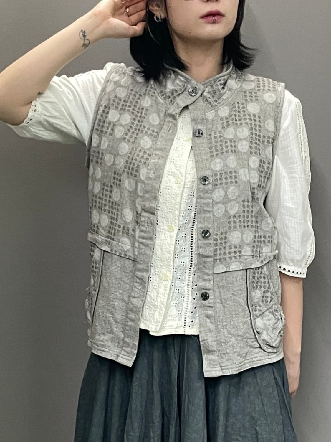 C006 JPN 레이스 펀칭 블라우스 ₊˚⊹♡⊹˚₊ 상품이미지1