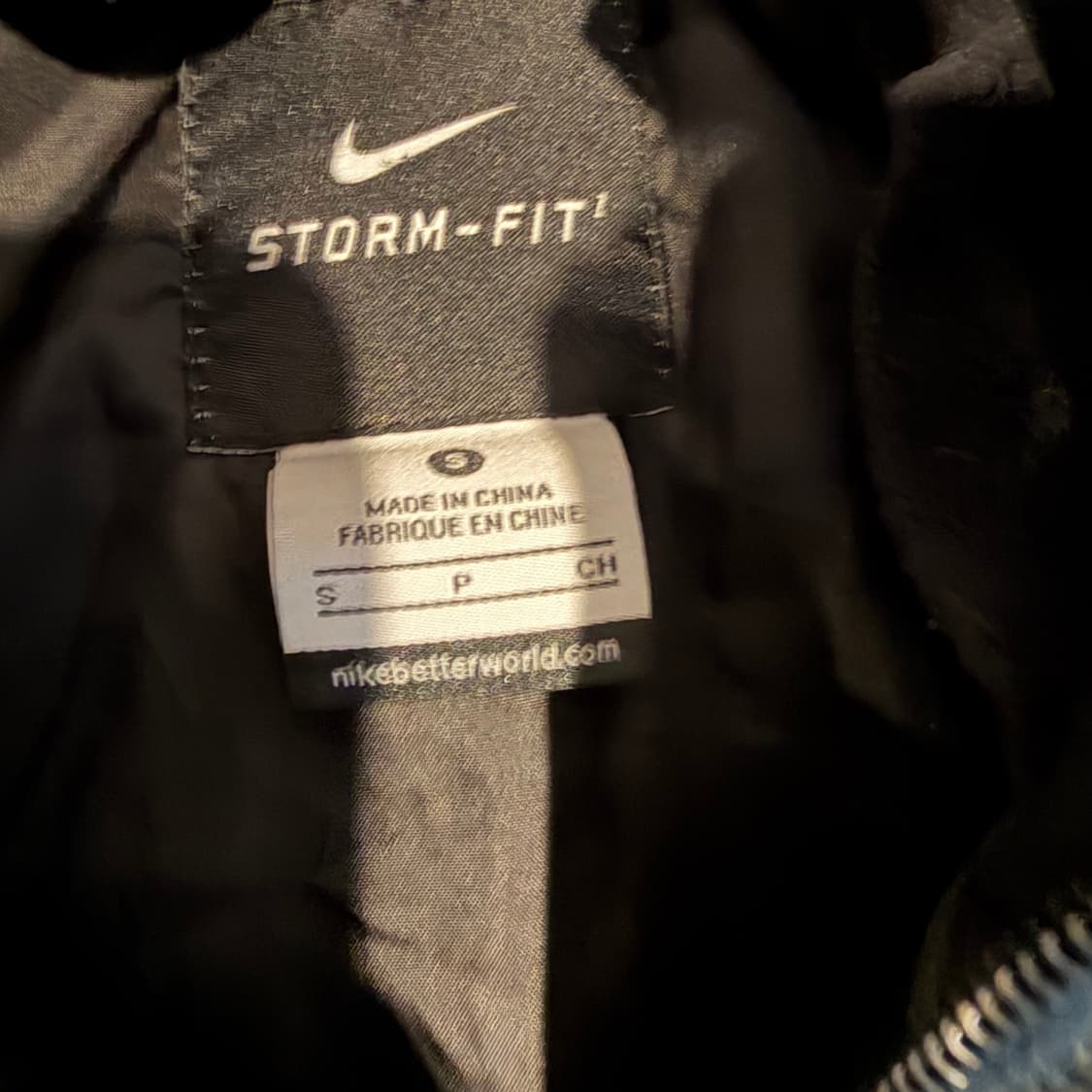 Nike x 바르셀로나 스쿼드 미디엄 필드 패딩 자켓 상품이미지4