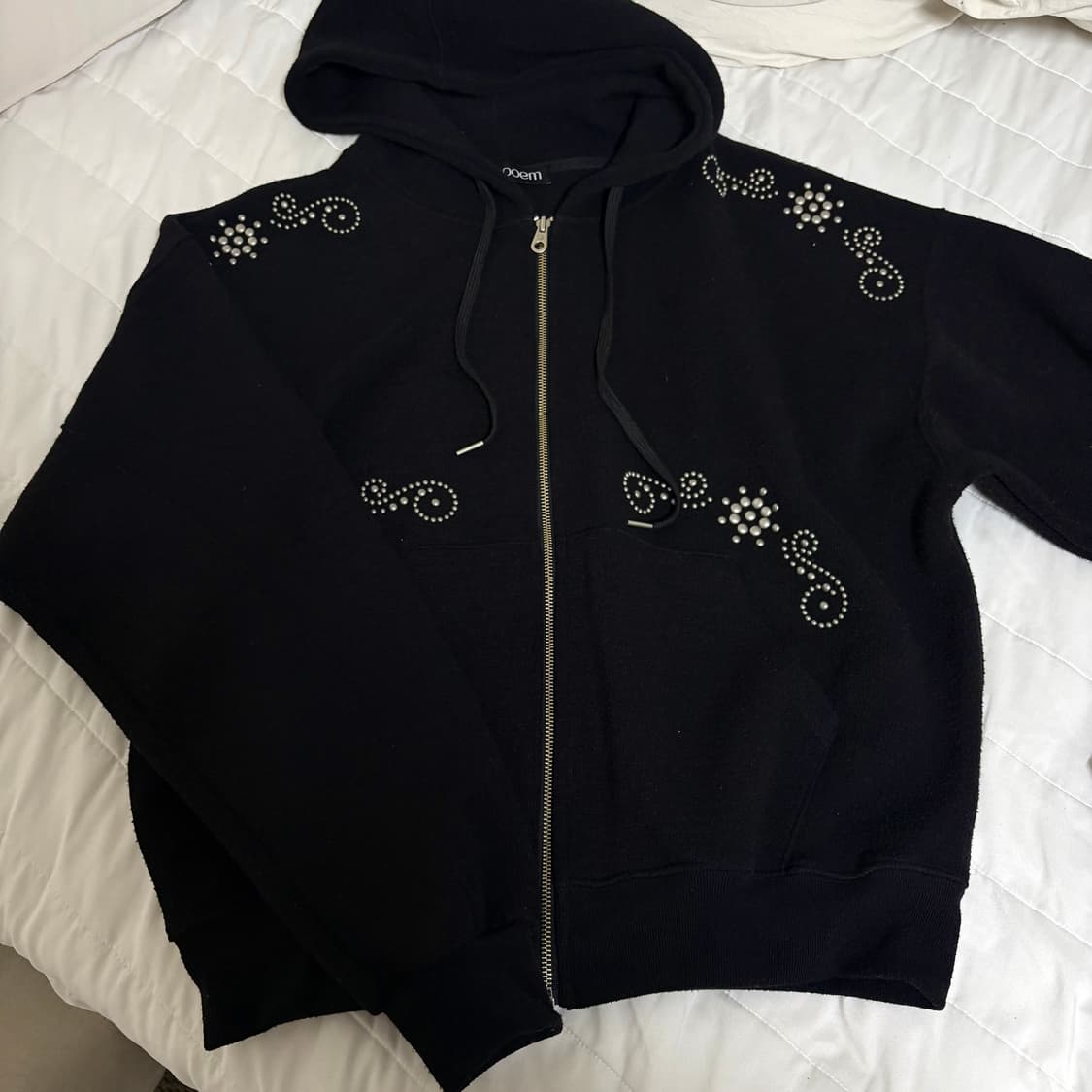 폴리수엠 스터드 후드집업 상품이미지3