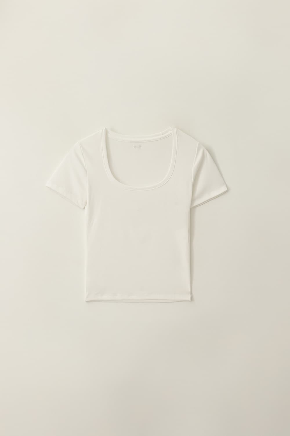 [새상품] 더티스 베이직 반팔 M 상품이미지1