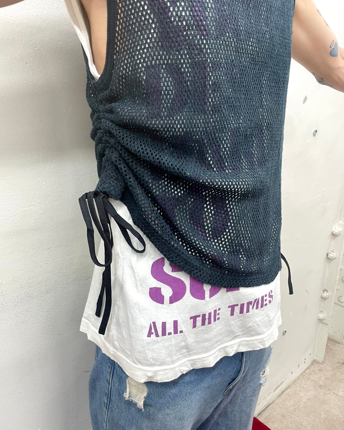 Purple lettering mesh layered sleeveless 상품이미지5