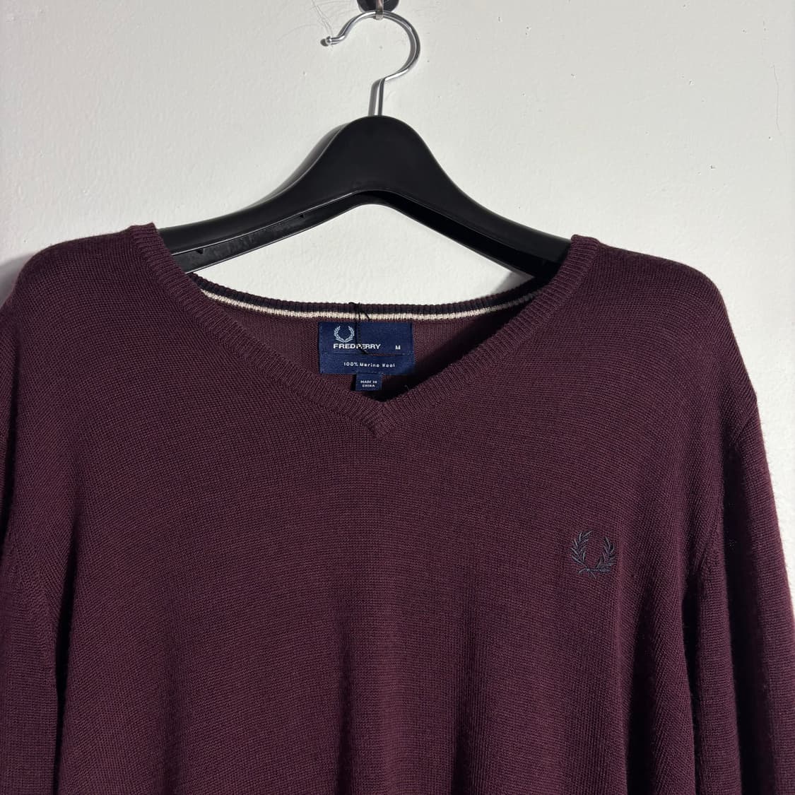 프레드페리 버건디 브이넥 니트 스웨터 (무료배송) 상품이미지2