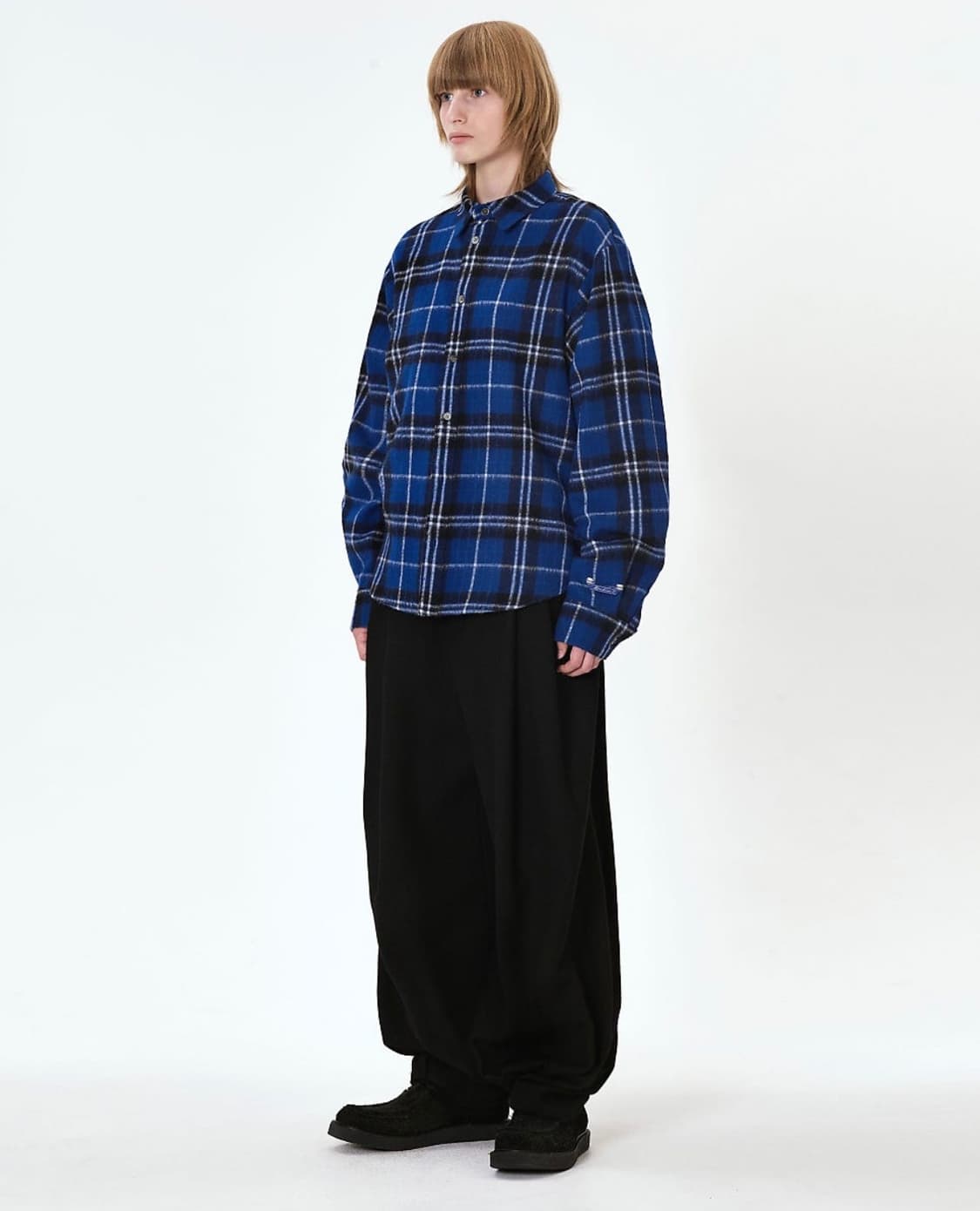 (한소희님 착용) 아더에러 로아셔츠 상품이미지7