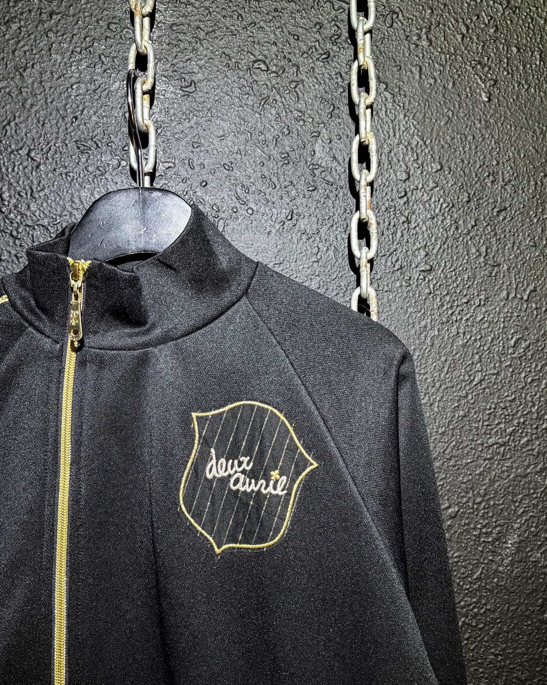 Deux Avril – Black × Gold Track Jersey 상품이미지3
