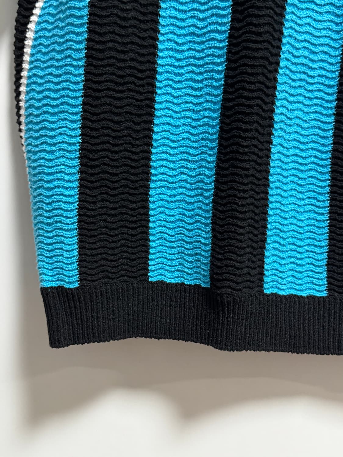 앤더슨벨 스트라이프 사커 폴로 스웨터 상품이미지8