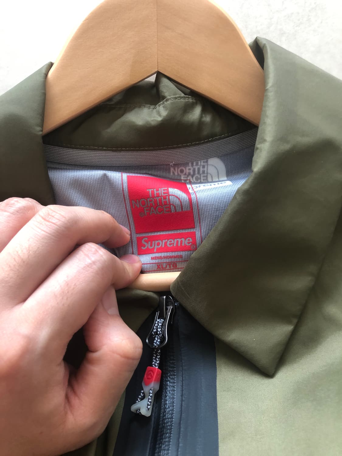 슈프림 노스페이스 테이프심 코치자켓 상품이미지2