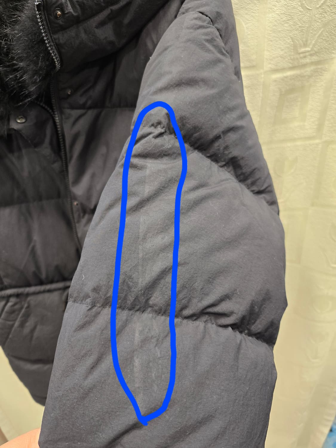 캘빈클라인 블랙 여성 구스다운 패딩 L(77) 상품이미지10