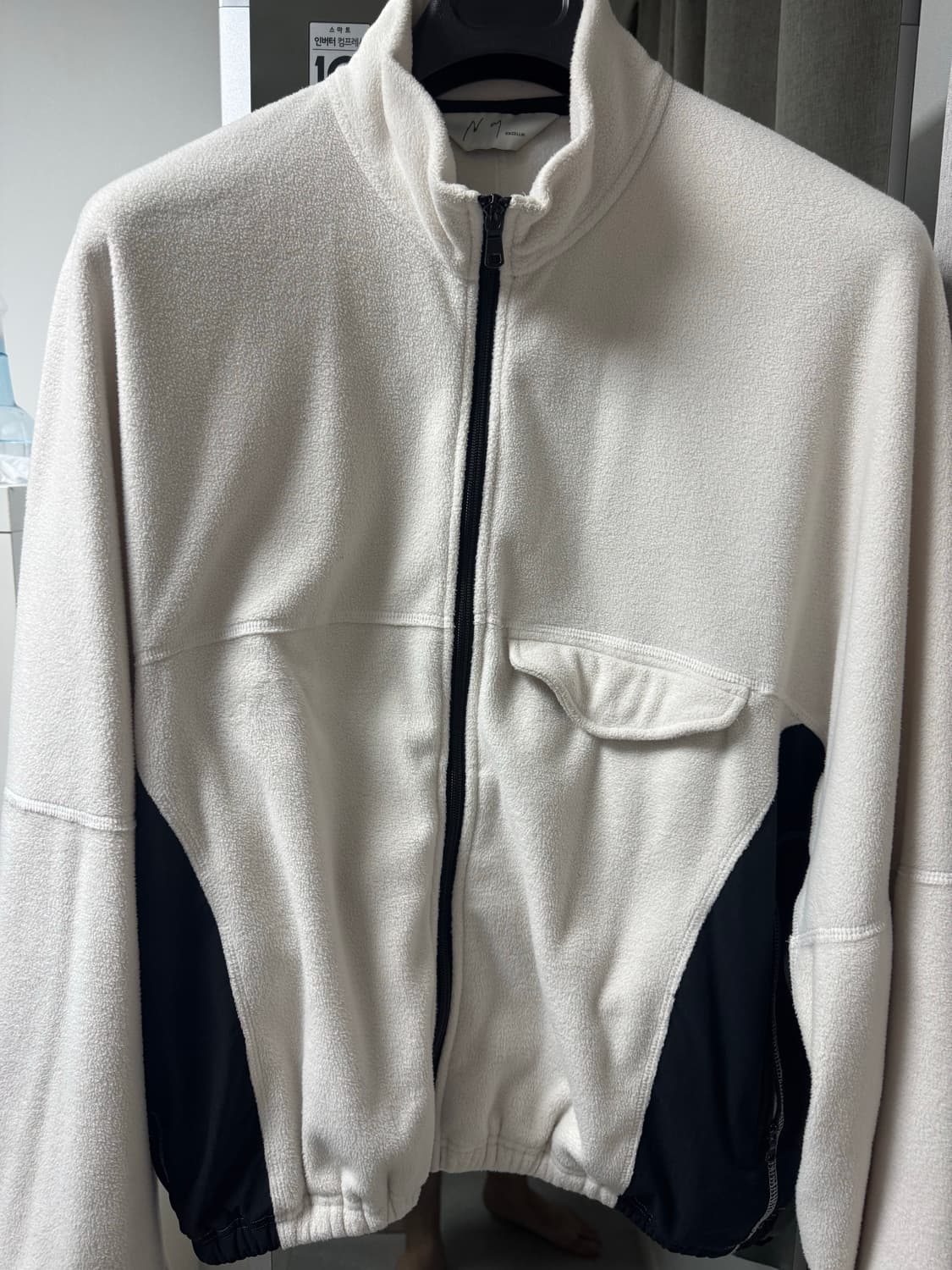 안셀름 ancellm 화이트블랙 플리스 스윙 자켓 2사이즈 판매 상품이미지6