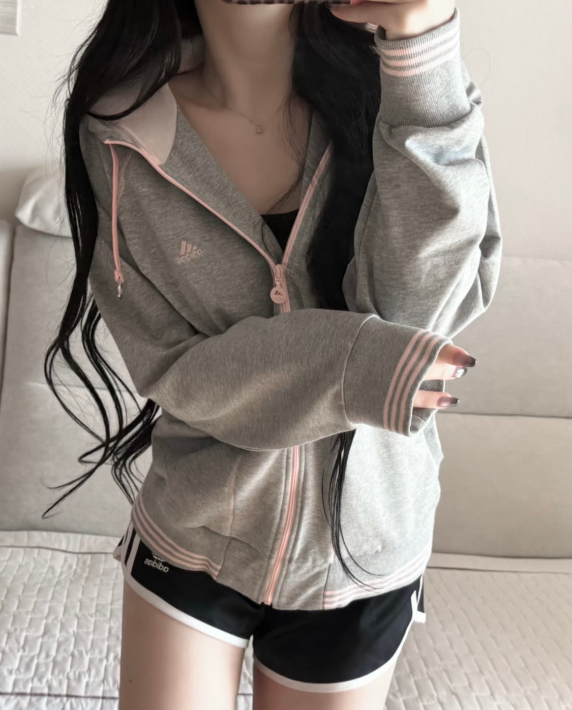 아디다스 일본 그레이 핑크 후드집업 상품이미지1