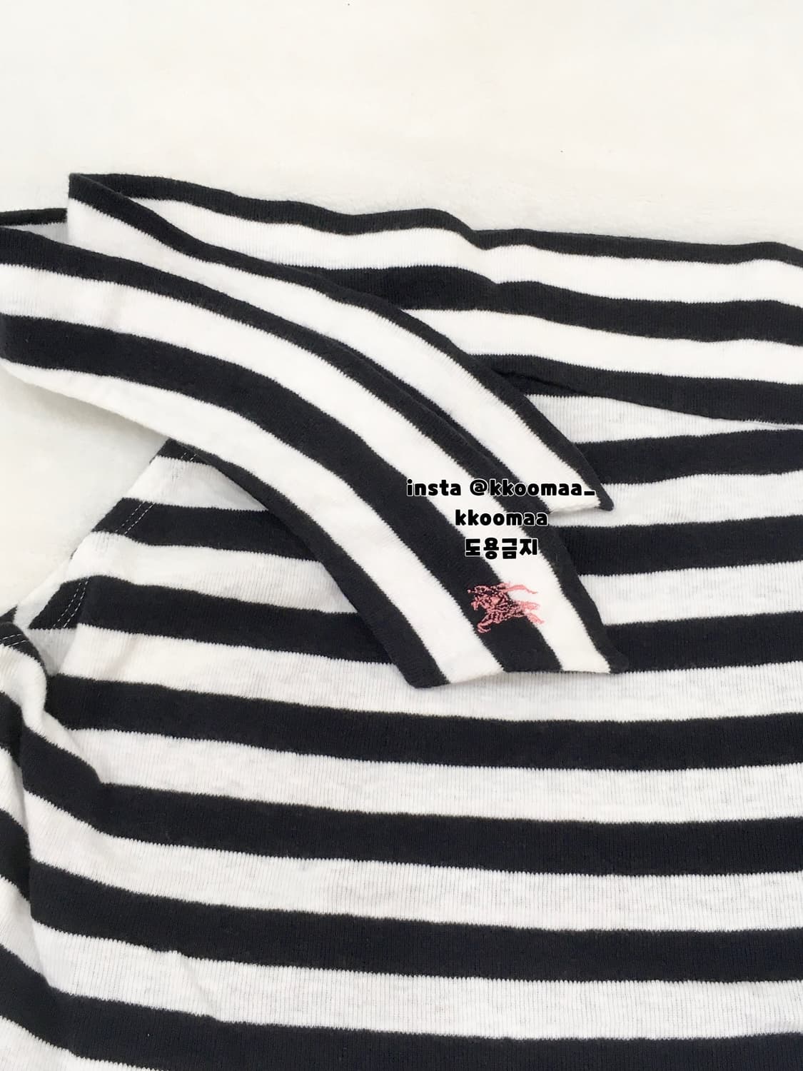 버버리 블루라벨 스프라이트 줄무늬 오프숄더 티 상품이미지2