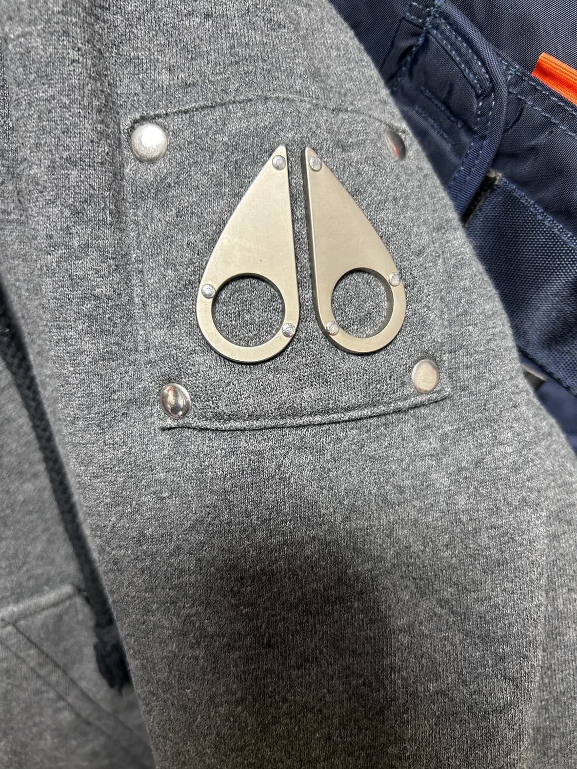 무스너클 버니스웨터 M/M 회색 급급처 상품이미지3