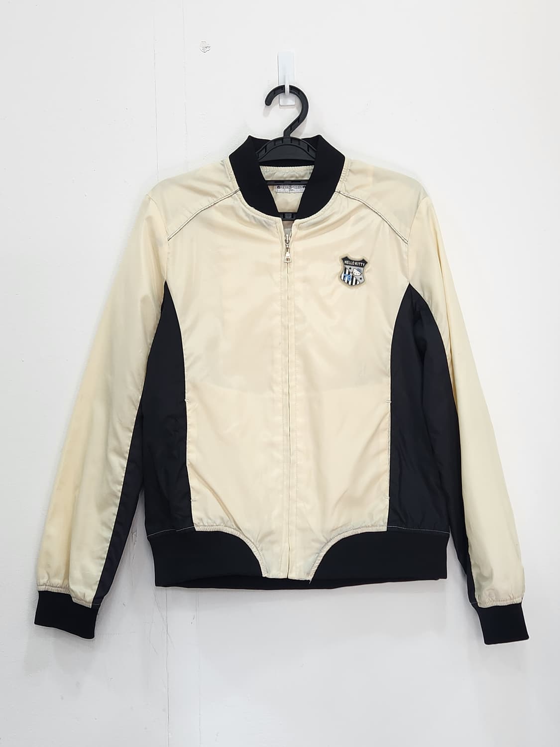 [55] 헬로키티 바람막이 봄버 자켓 여성 55 상품이미지1