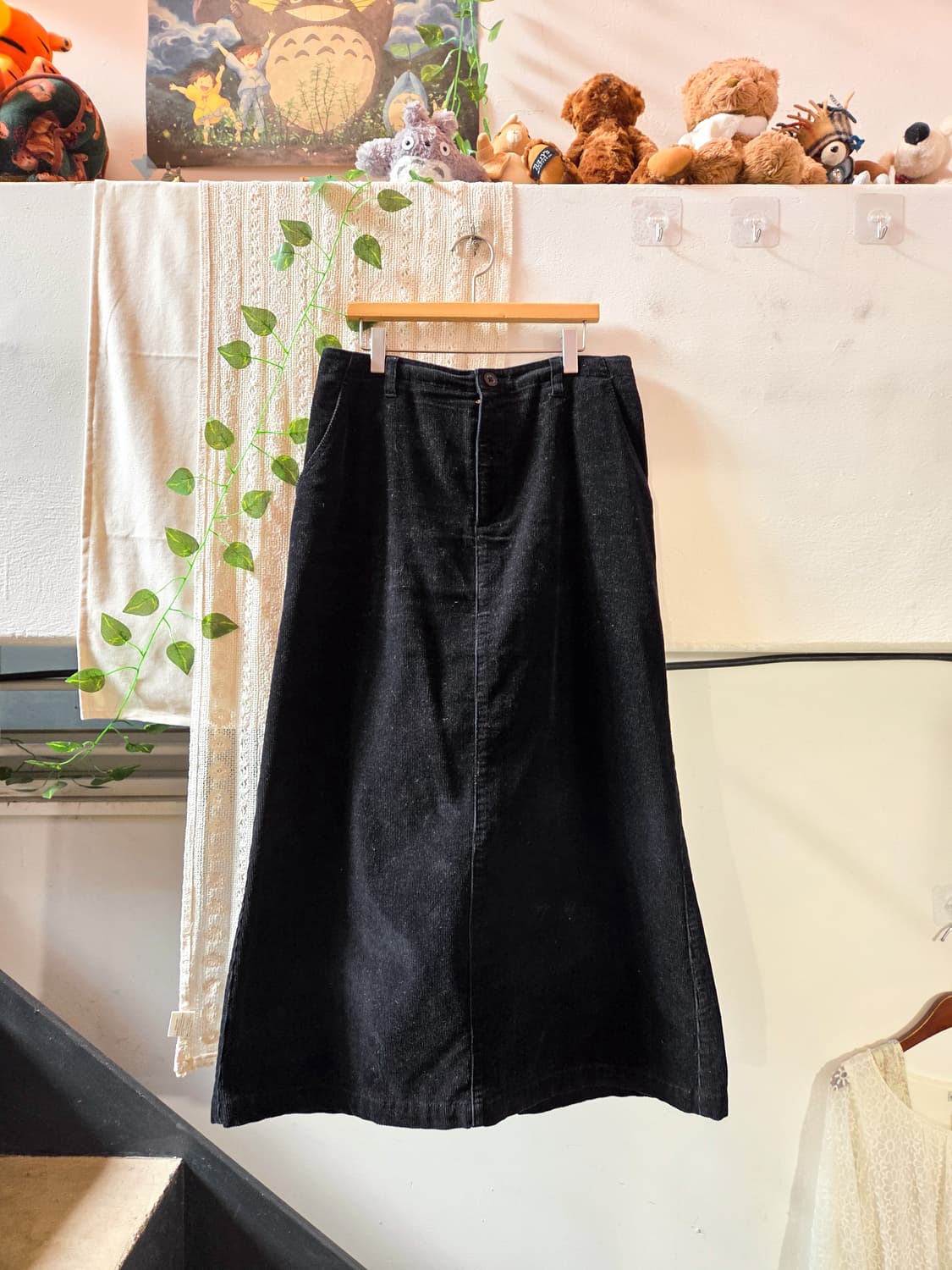 블랙 코듀로이 롱스커트 상품이미지1