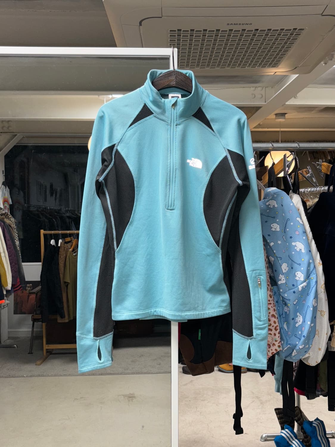 노스페이스 핑거홀 하프집업 롱슬리브 상품이미지1