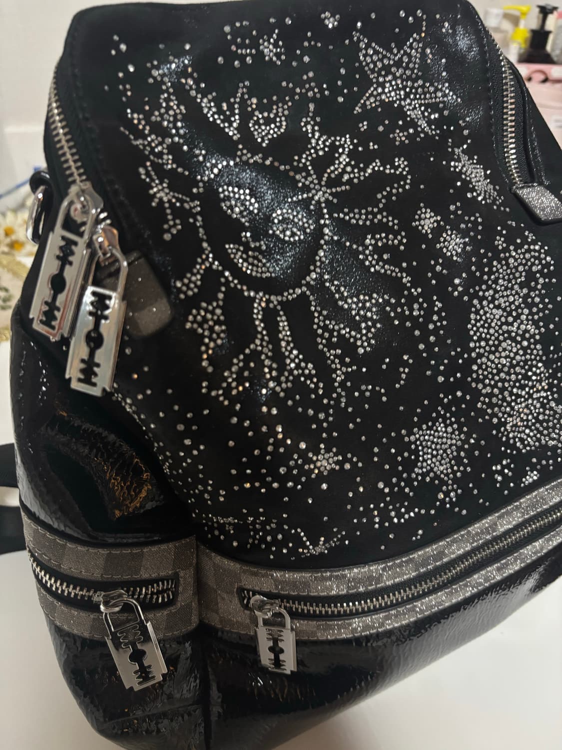 🖤 블랙 스터드 백팩 판매합니다 🖤 상품이미지2