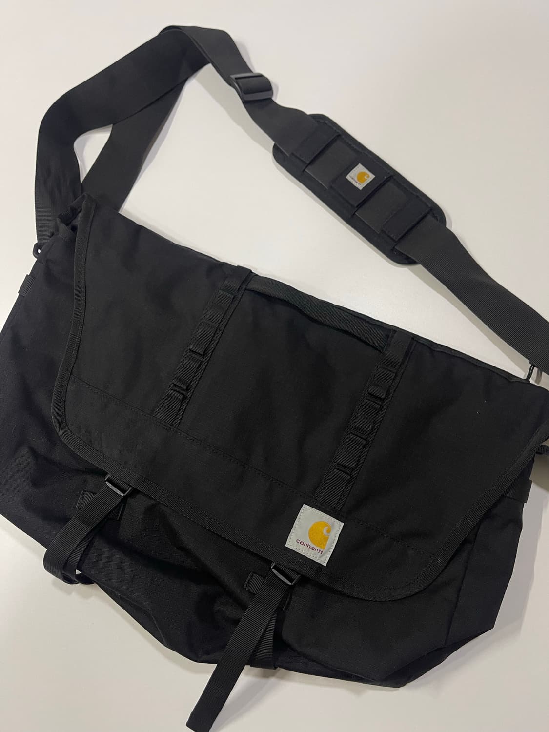 칼하트 카고 메신저백 블랙 상품이미지3