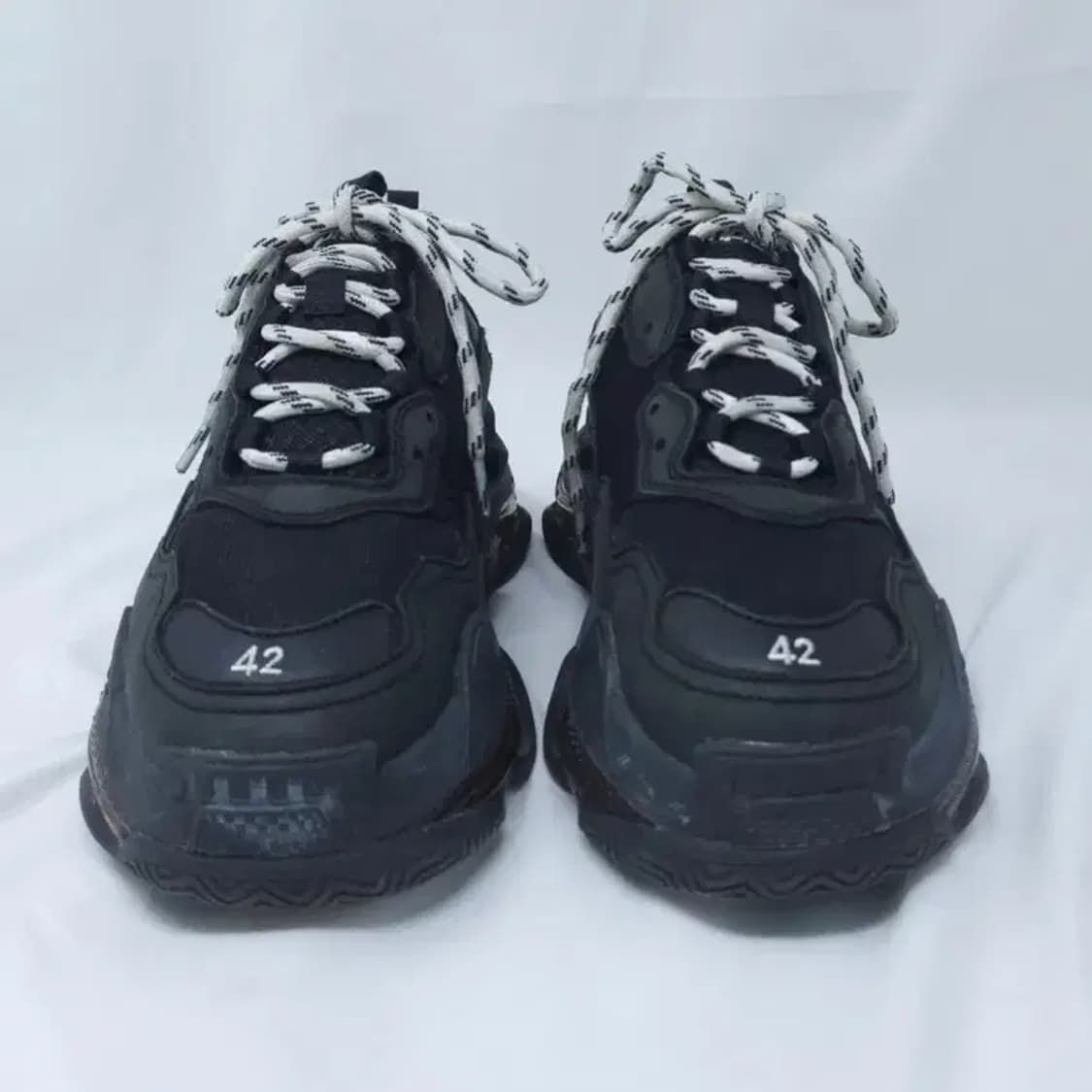 발렌시아가 트리플 블랙 스니커즈 275 상품이미지1