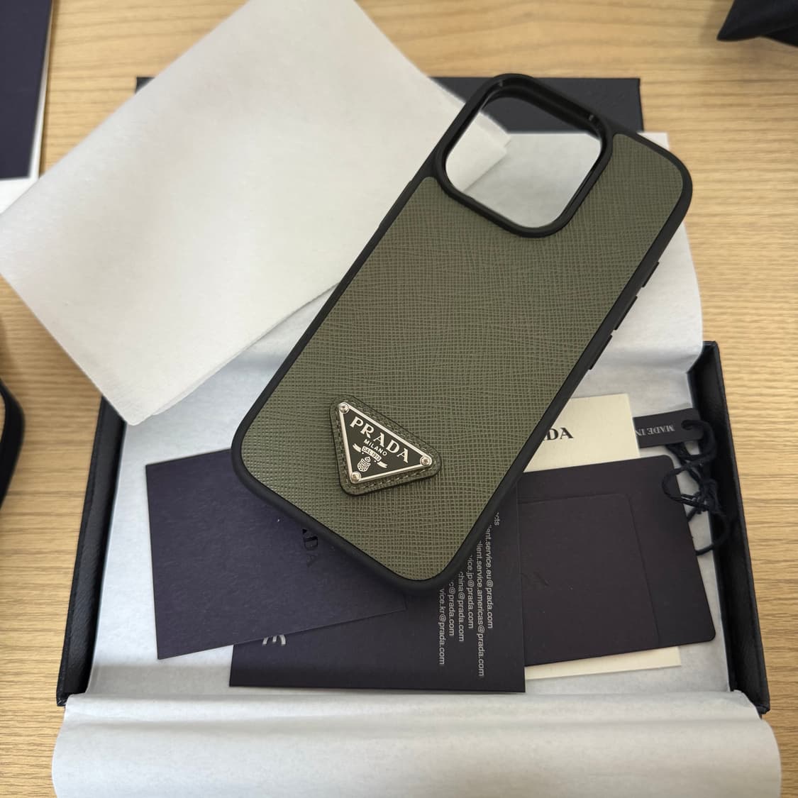 프라다 아이폰16프로 케이스 상품이미지2