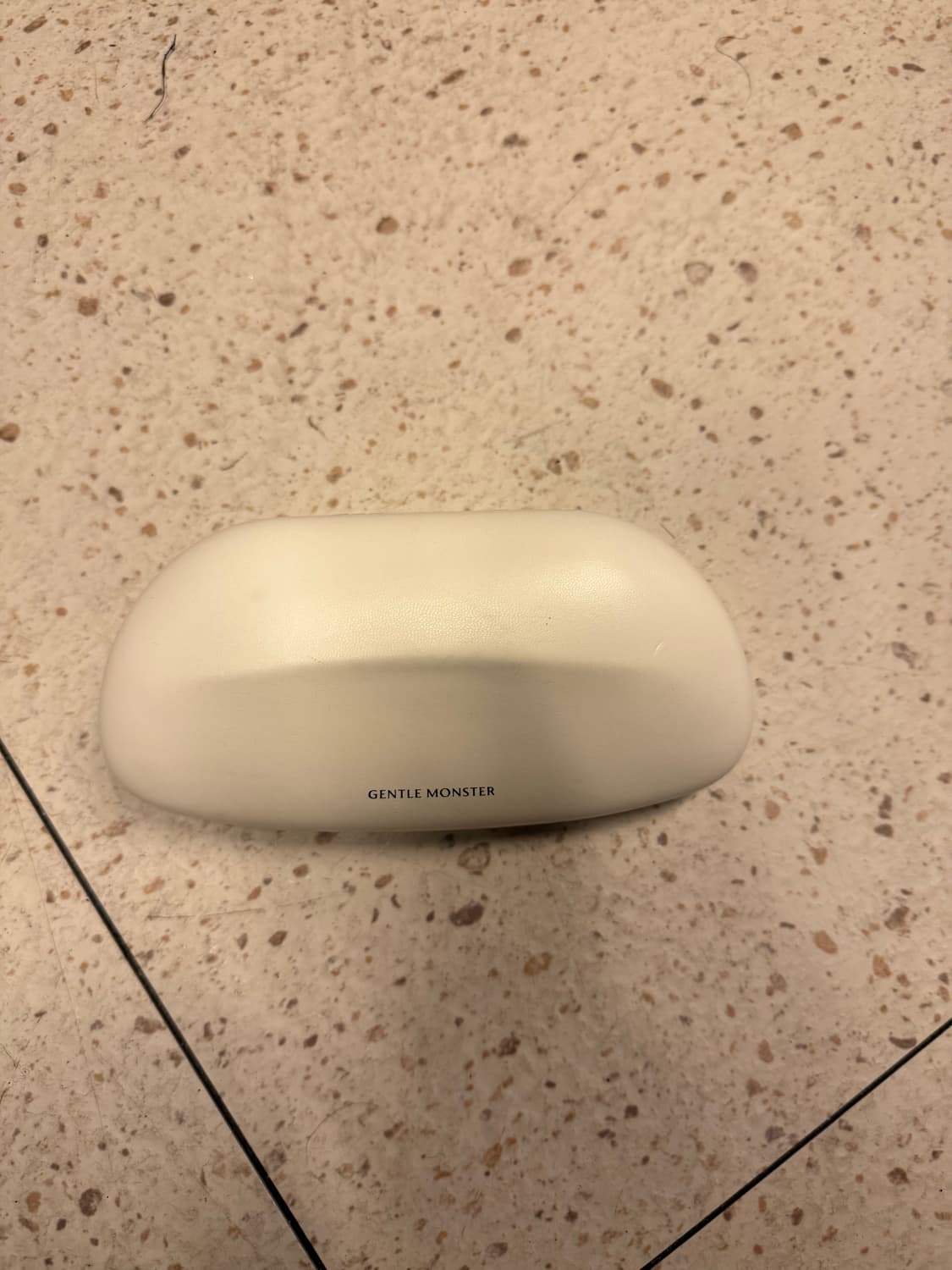 젠틀몬스터 진주 안경 상품이미지5