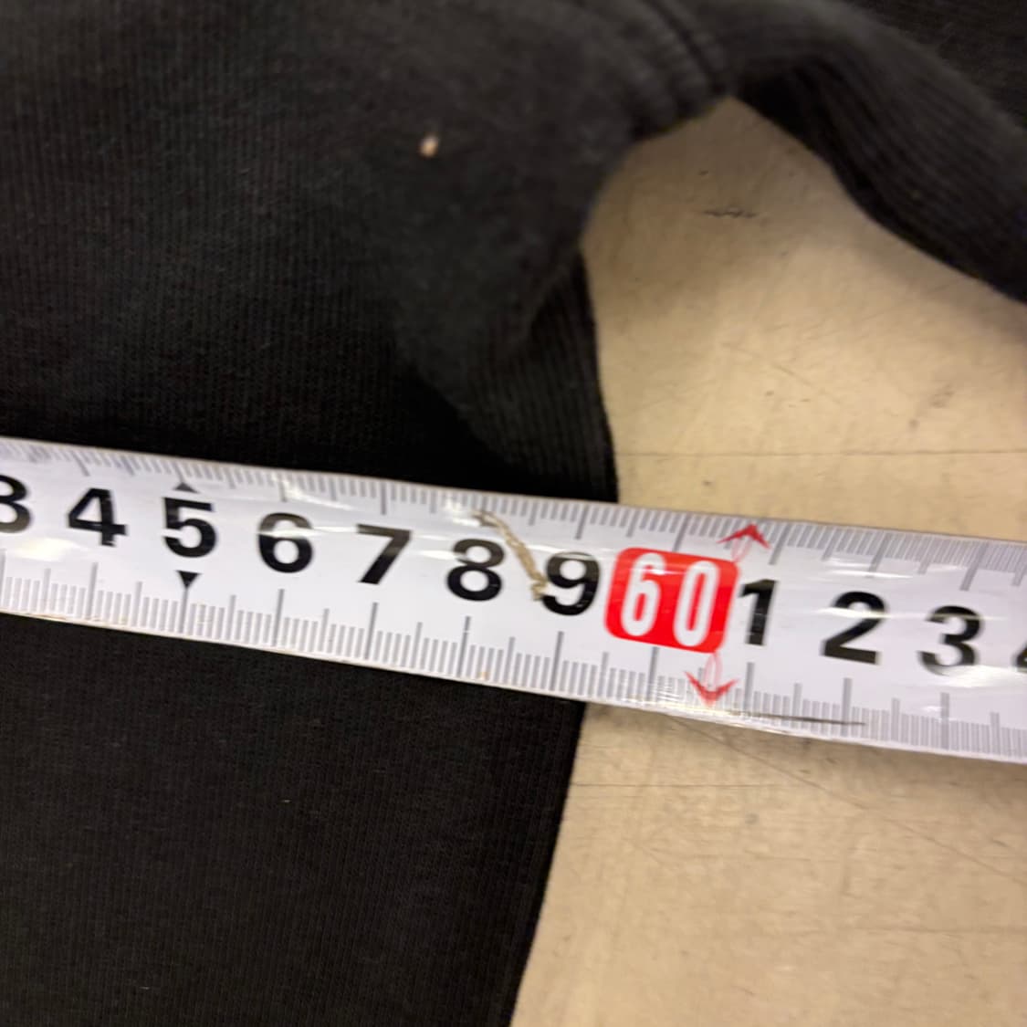 타미힐피거 블랙 스몰로고 맨투맨 상품이미지5