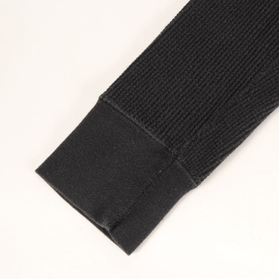 00s 넘버나인 아카이브 써멀 롱슬리브 티셔츠 블랙 상품이미지4