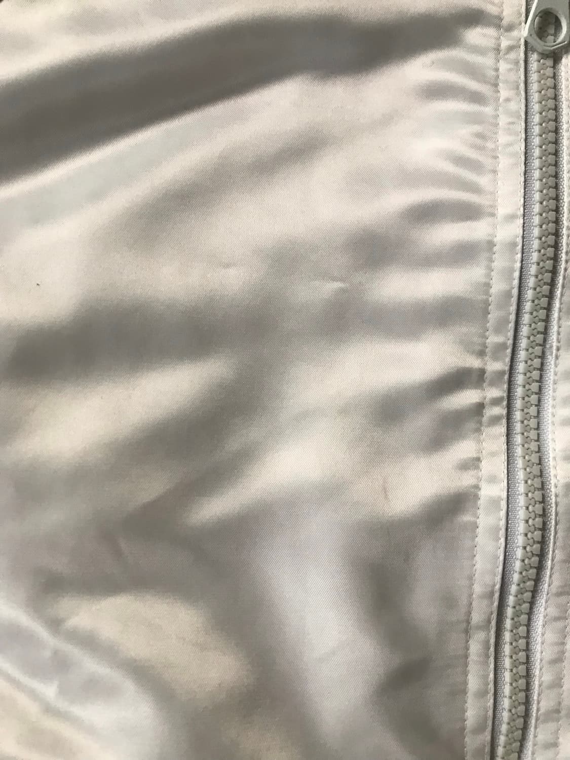 아디다스 니고베어 버건디 점퍼 상품이미지7