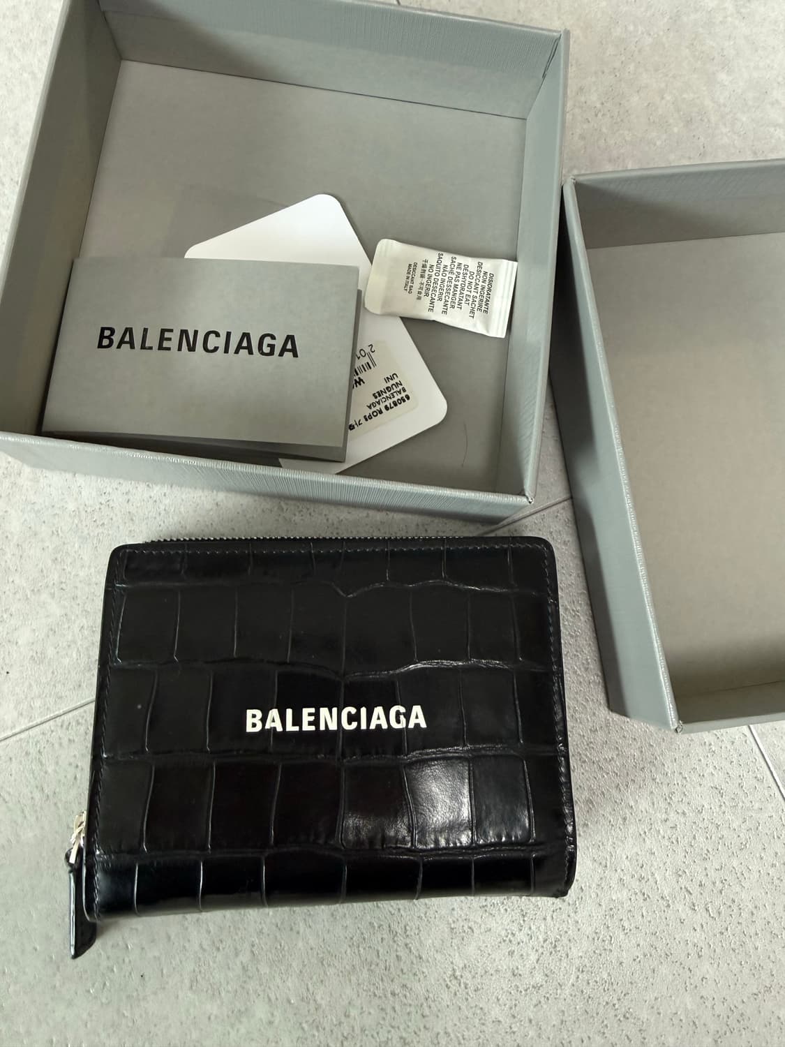 발렌시아가 카드지갑 정품 상품이미지1