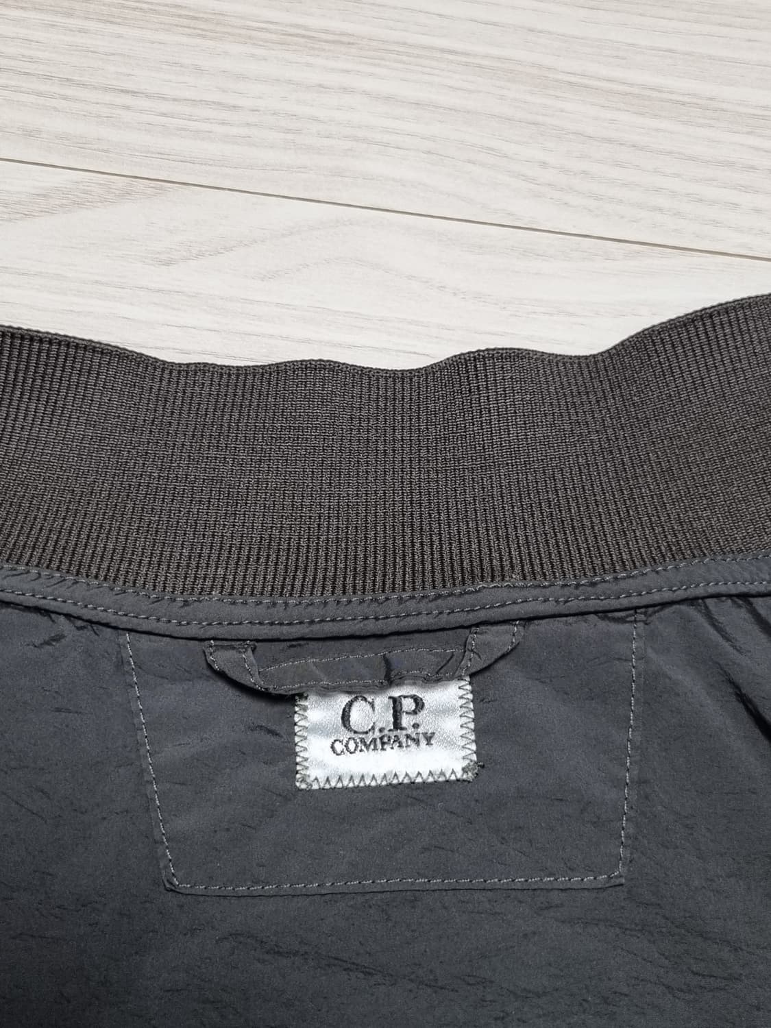 cp컴퍼니 나이크라 바람막이 자켓 상품이미지3