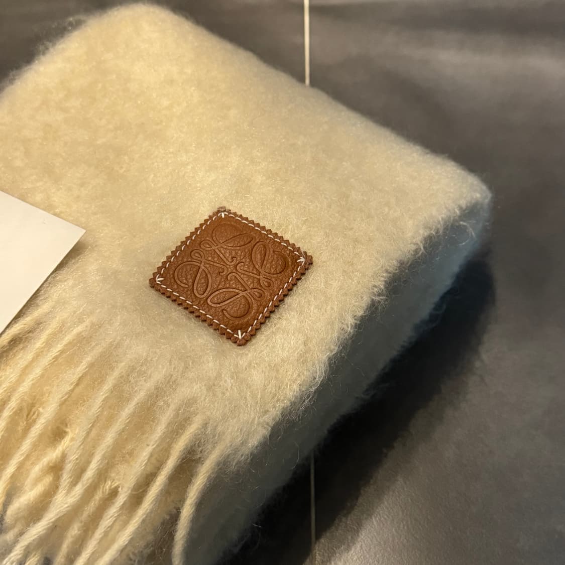 로에베 목도리 상품이미지3