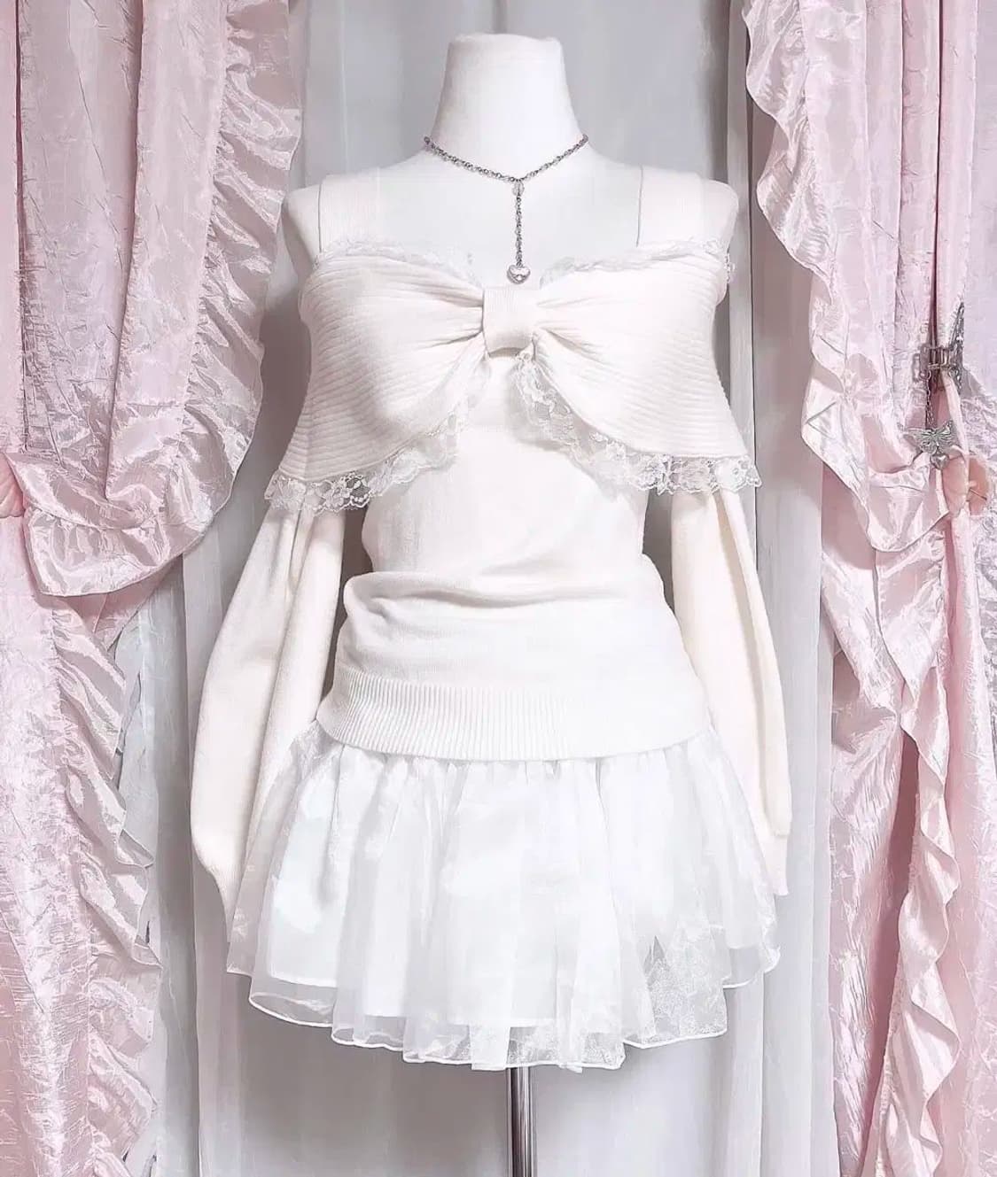 앙크루즈 리본 오프숄더 니트 히메갸루 달천깔 리즈리사 트랄라라 고전 라떼 상품이미지1