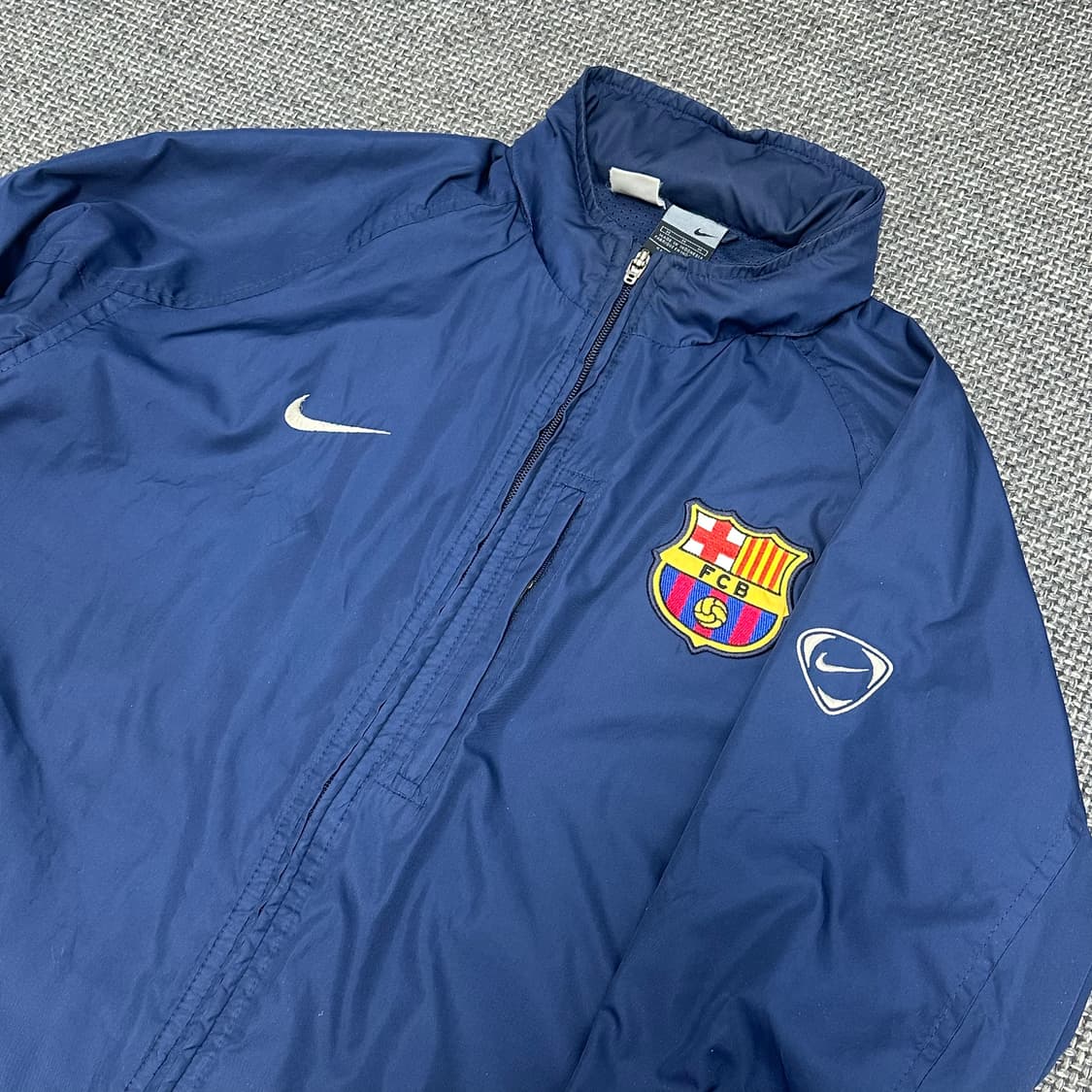나이키 바르셀로나 03-04 메시 데뷔시즌 바람막이 M 상품이미지4