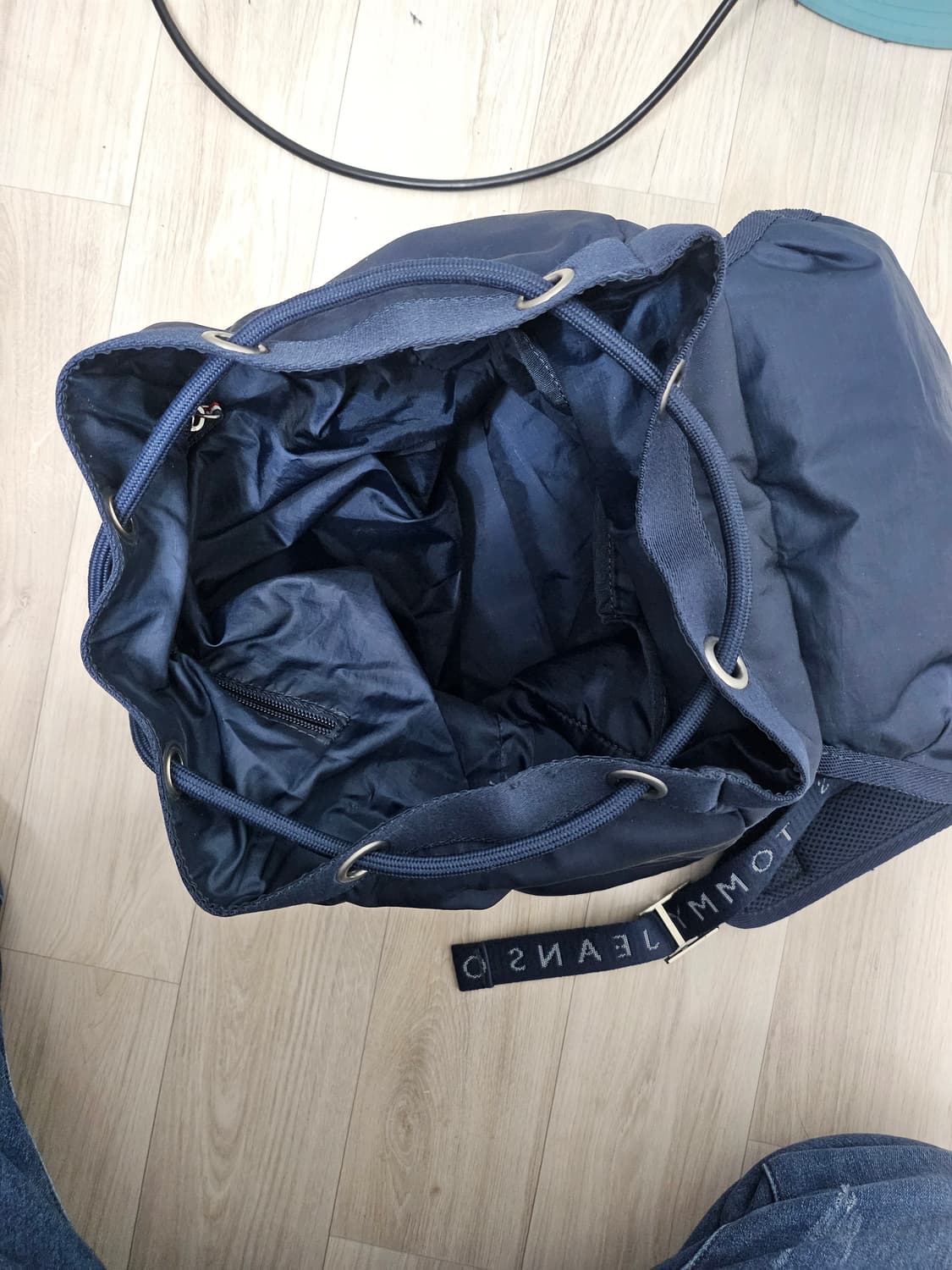 타미힐피거  [빨강,네이비] 미니백팩가방 [가로:43 세로:32] 상품이미지5