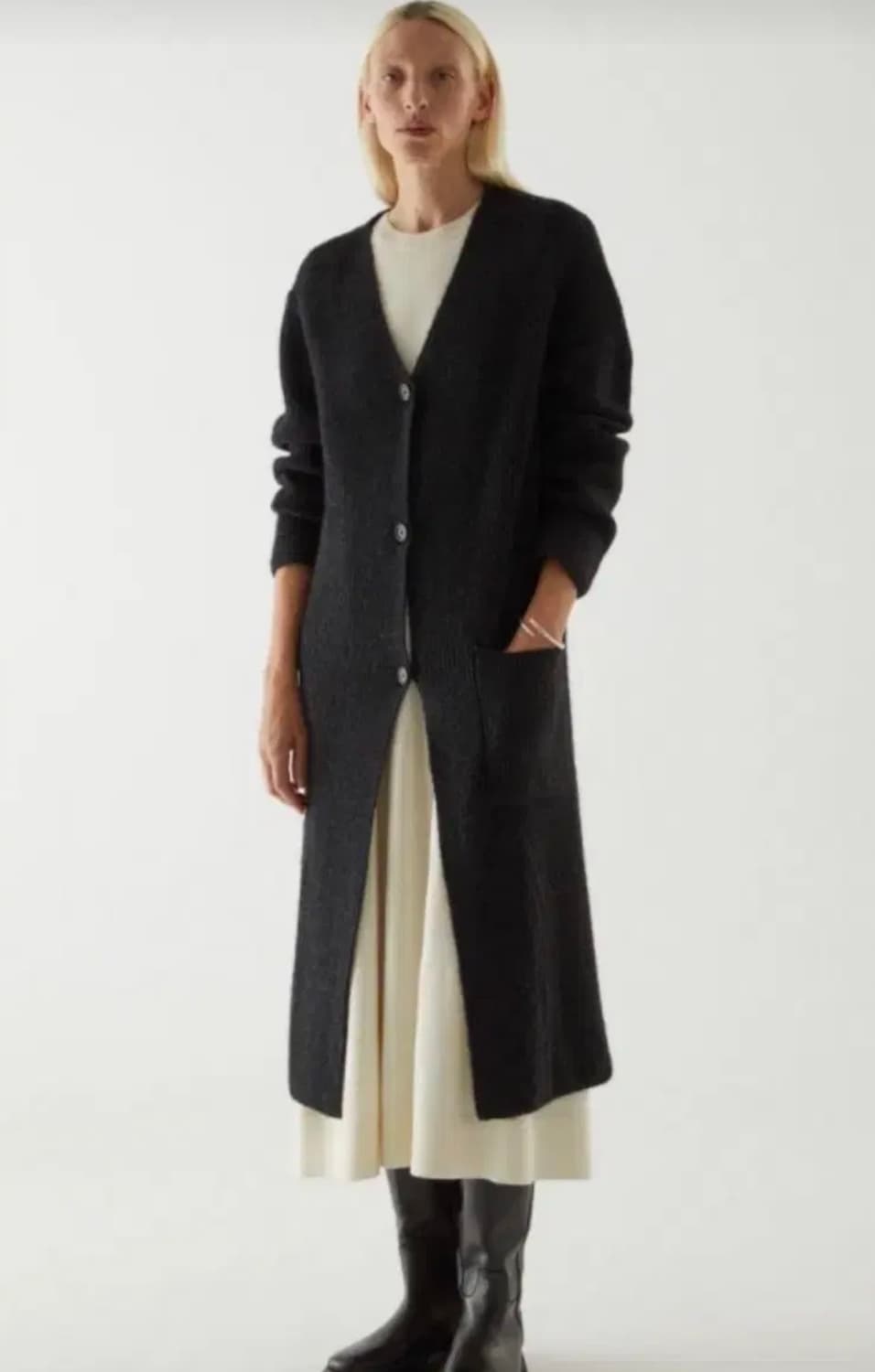 COS 롱 가디건 보카시블랙 상품이미지1