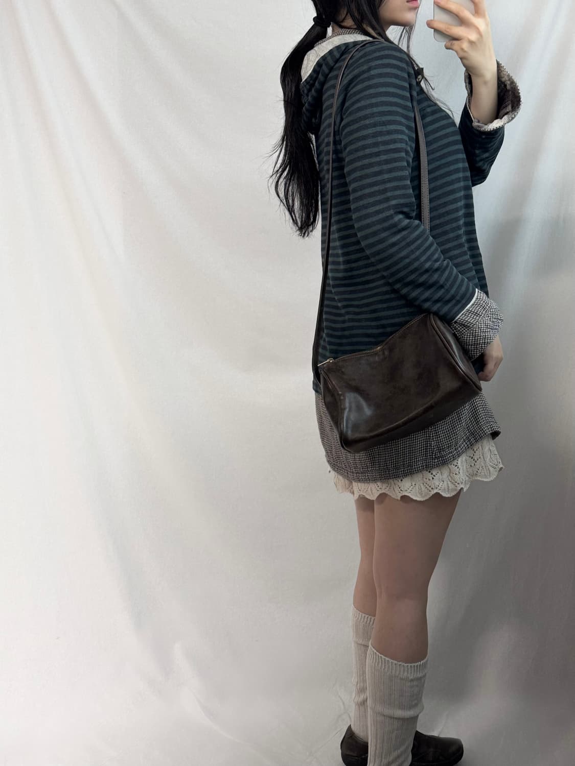 버튼 넥 스트라이프 패턴 후디드 탑 상품이미지9