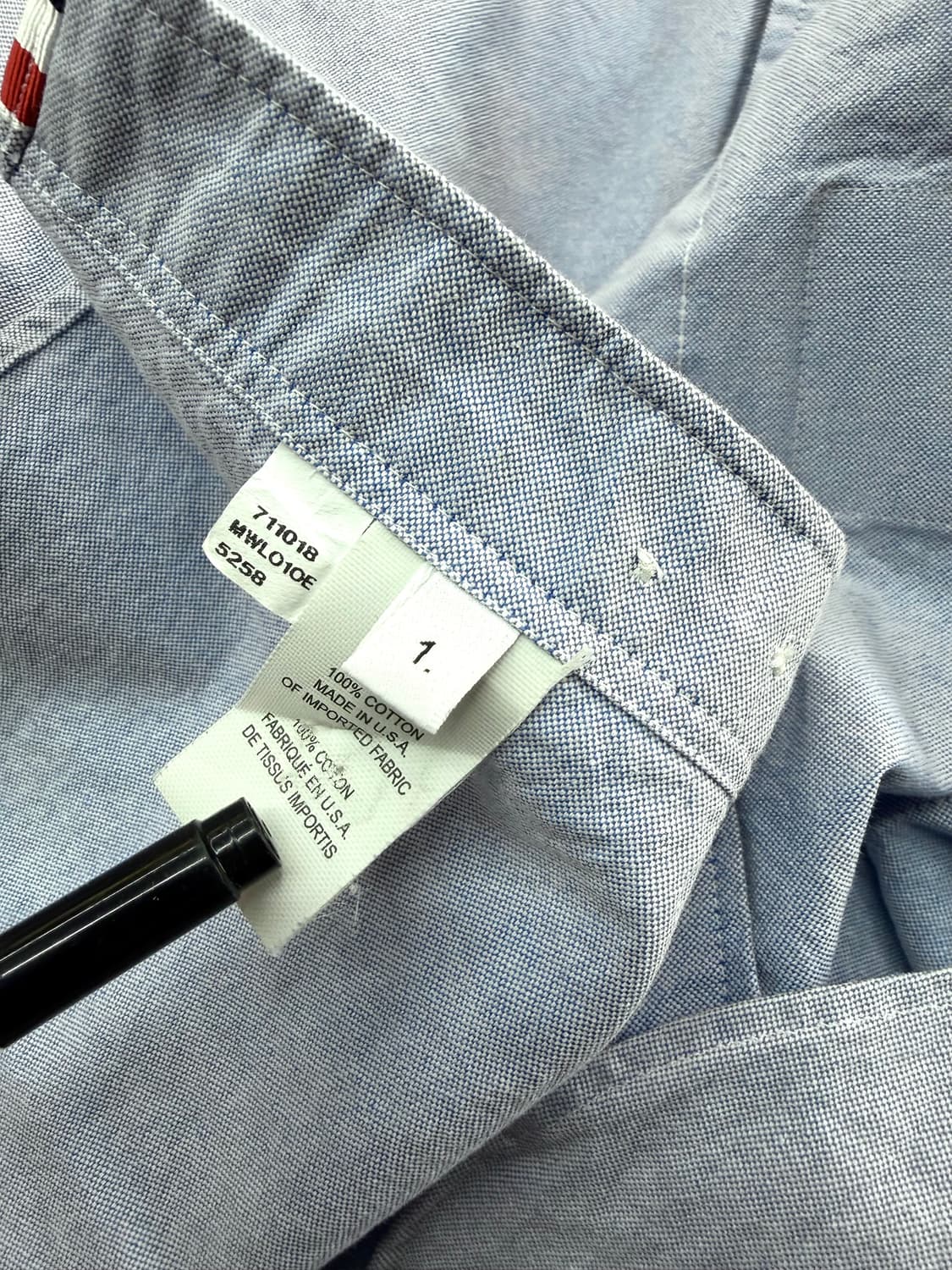 1/ 톰브라운 라이트블루 클래식 셔츠 상품이미지9