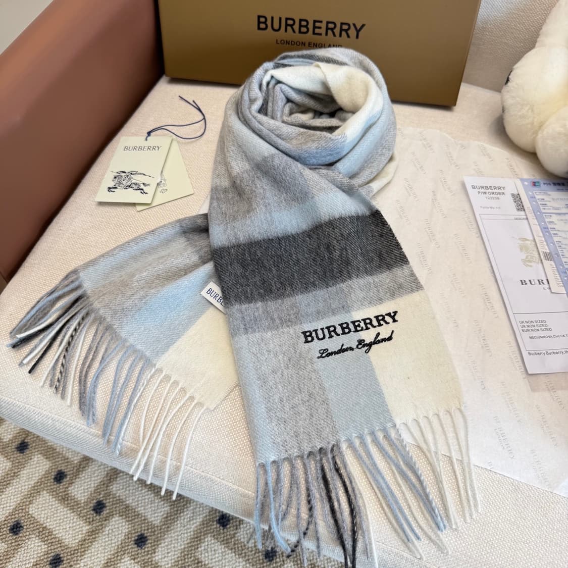 버버리 리버서블 스카프 100% 램스울
 상품이미지3