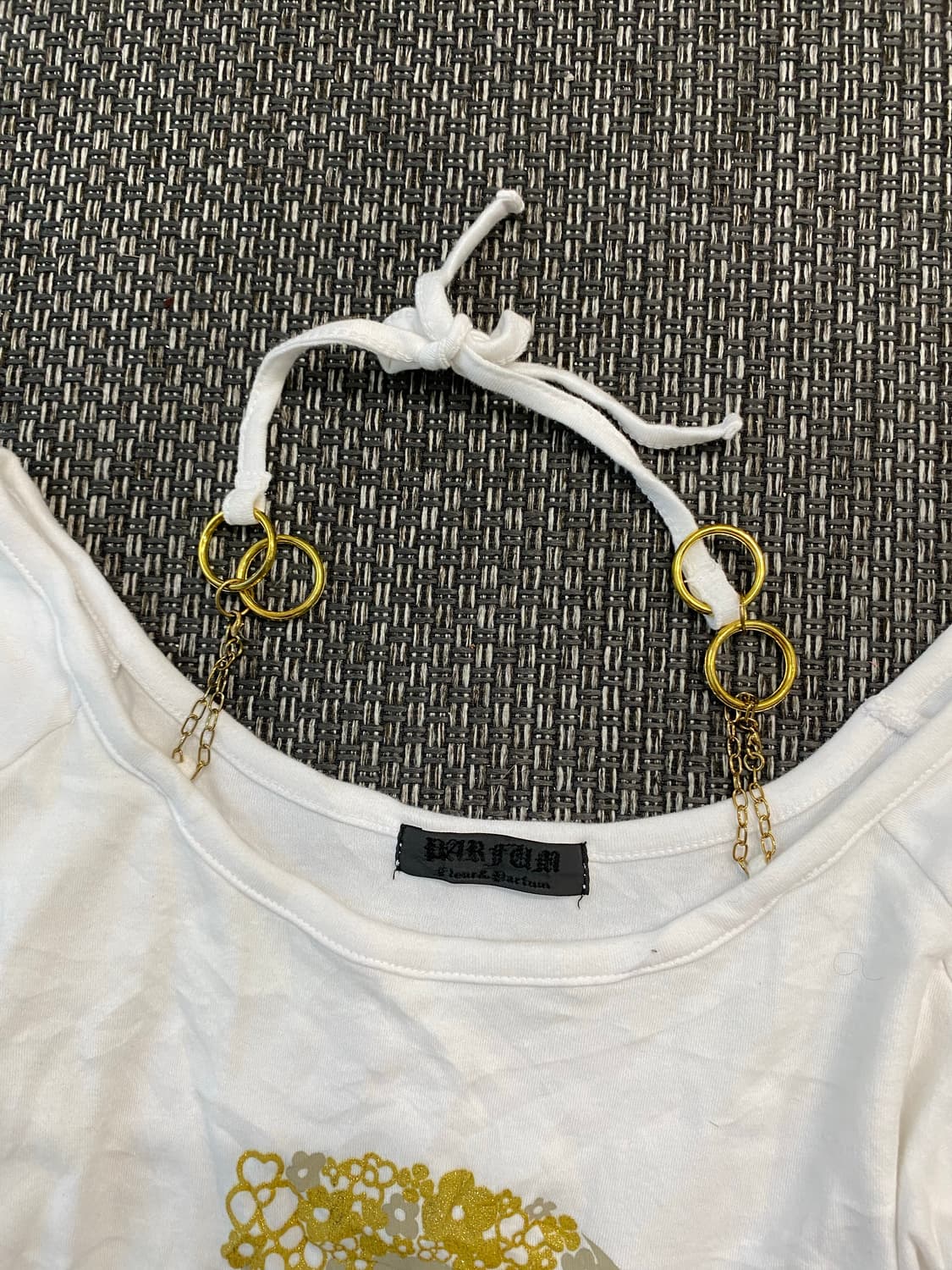 갸루&와투케 Gal&Y2K Gold Chain Detail Tee 상품이미지3