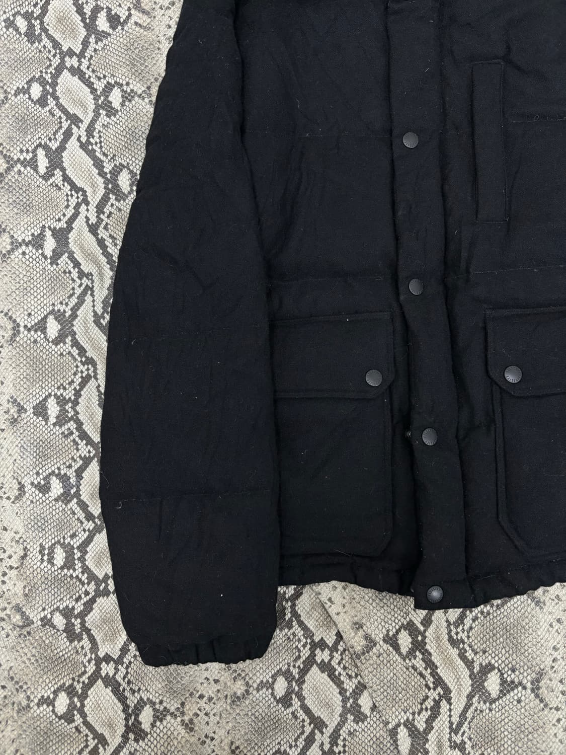 Y2K Mood Patch Detail Black Padding 상품이미지2