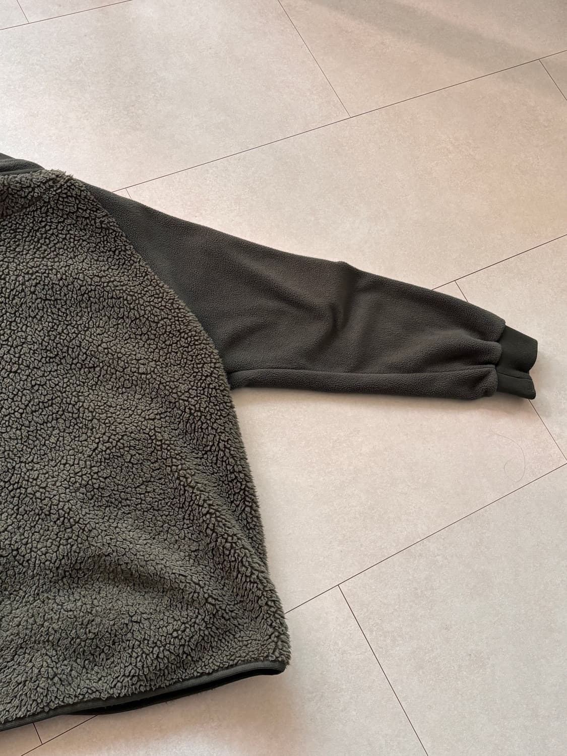 유니클로 x 화이트 마운티니어링 플리스 집업 / XL / 카키 상품이미지8